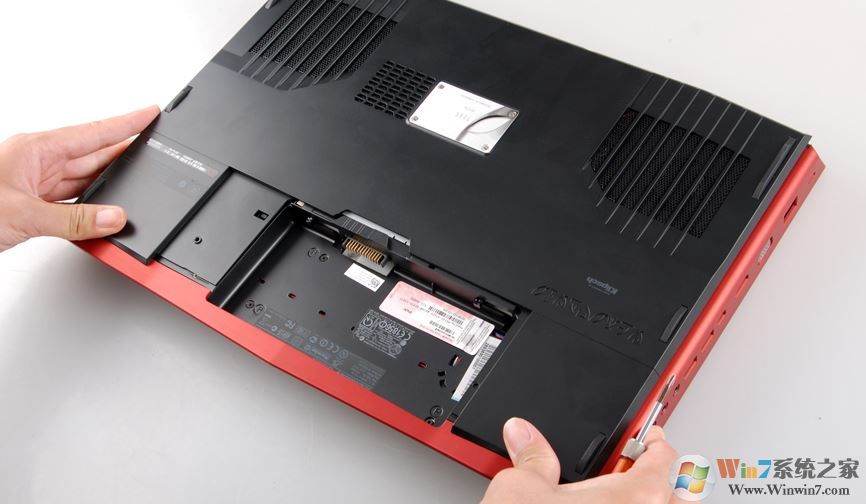 戴爾外星人筆記本怎么拆機(jī)？外星人拆機(jī)圖文教程