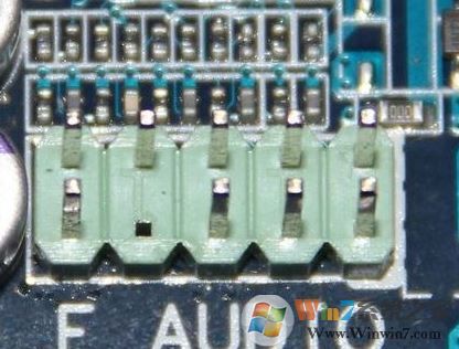 win7系統(tǒng)電腦插耳機(jī)沒(méi)有聲音怎么辦？（已解決）