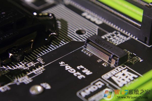 M.2接口固態(tài)硬盤怎么安裝？臺式電腦主板上的M.2固態(tài)硬盤安裝教程