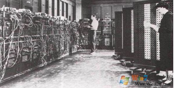 世界上第一臺(tái)電腦長(zhǎng)什么樣?世界上第一臺(tái)電腦配置是什么樣的